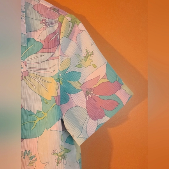Women's Medium Floral Button Down Blouse - Picture 2 of 3